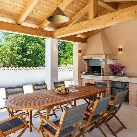Bianca - Family Vacation In Rural Istria Vila *