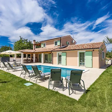 Vila Bianca - Family Vacation In Rural Istria *
