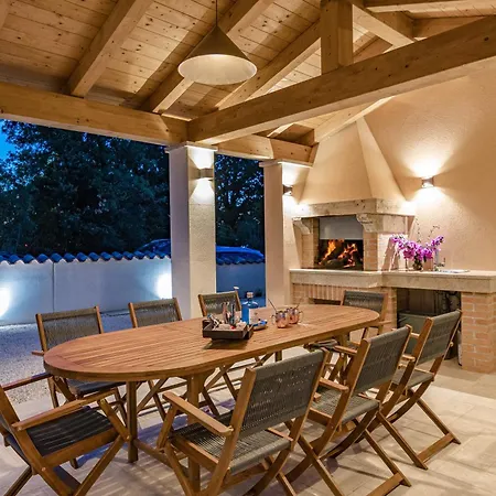 Bianca - Family Vacation In Rural Istria Villa Vodnjan