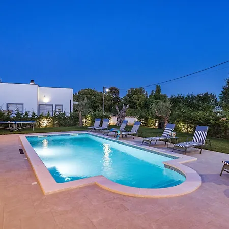 Bianca - Family Vacation In Rural Istria Villa *