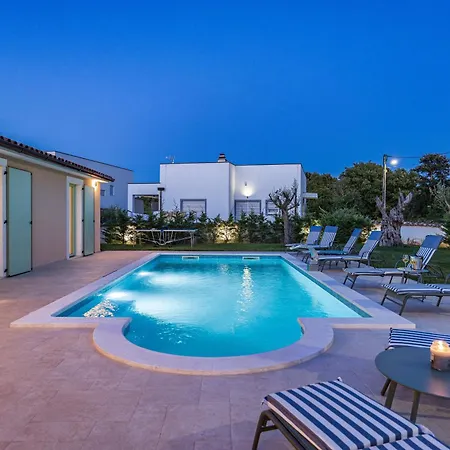 Bianca - Family Vacation In Rural Istria Villa *